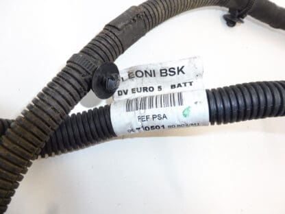 Cable de conexión + poste en motor Citroën Peugeot 9671050180 5642YN 9803510980