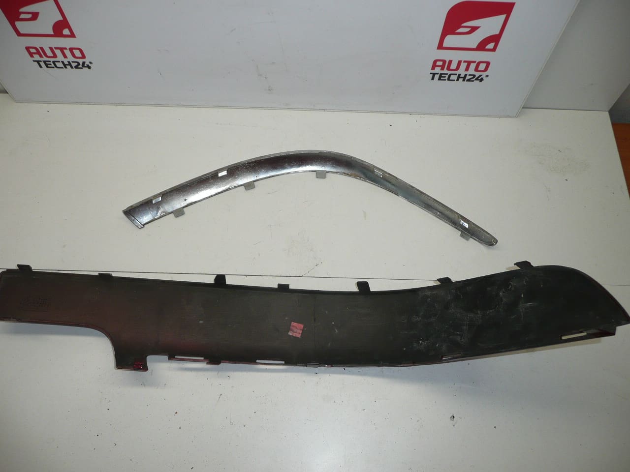 Tira con parachoques LP cromado Citroën Xsara Picasso 7452CK