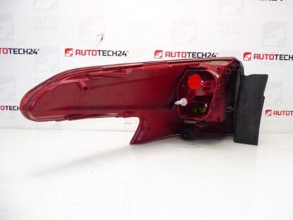 Luz Trasera Derecha de Aleta Citroën C5 X7 9681074080 6350FA - Imagen 2