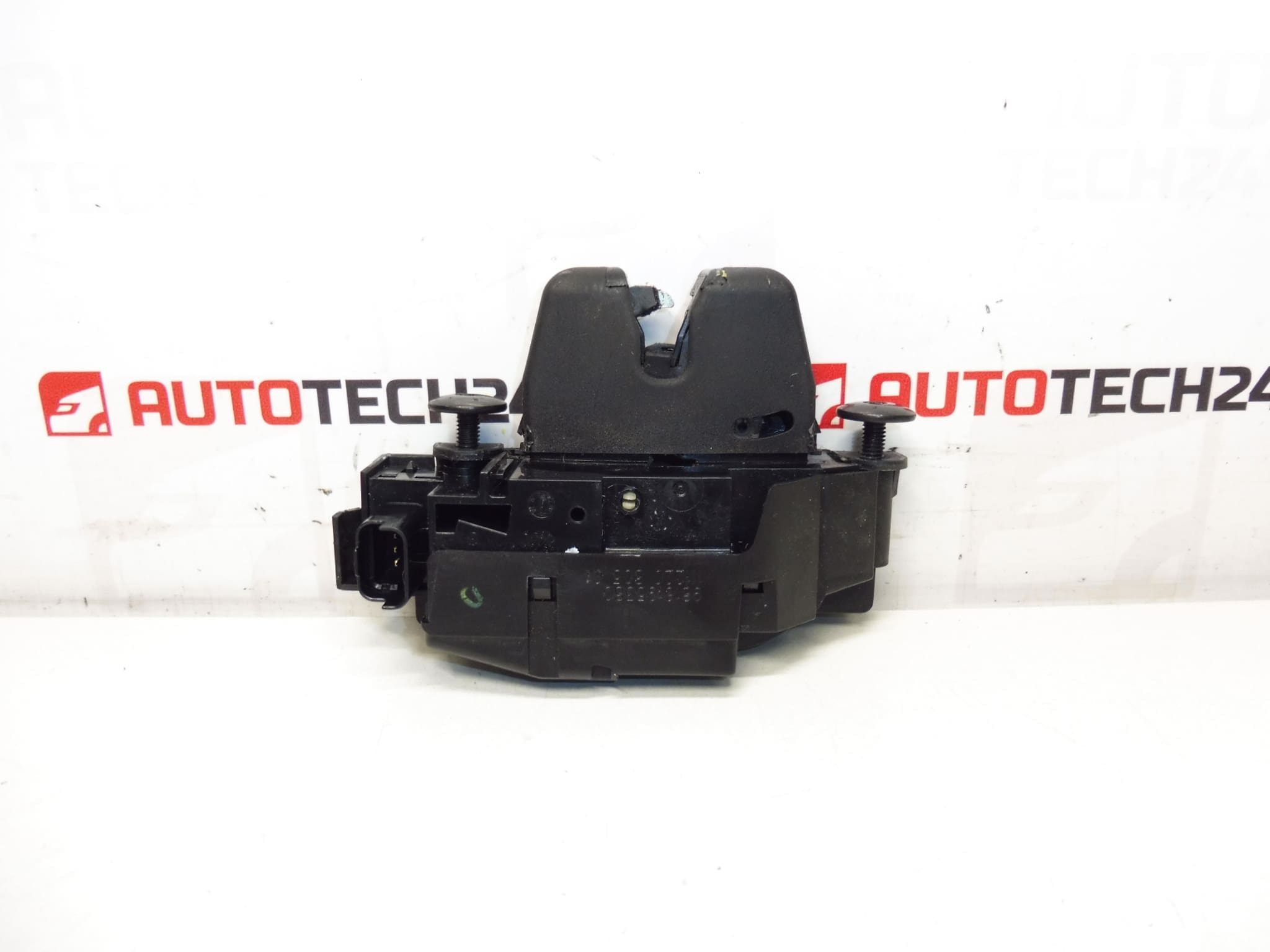 Cerradura portón trasero Citroen Peugeot 9816195380