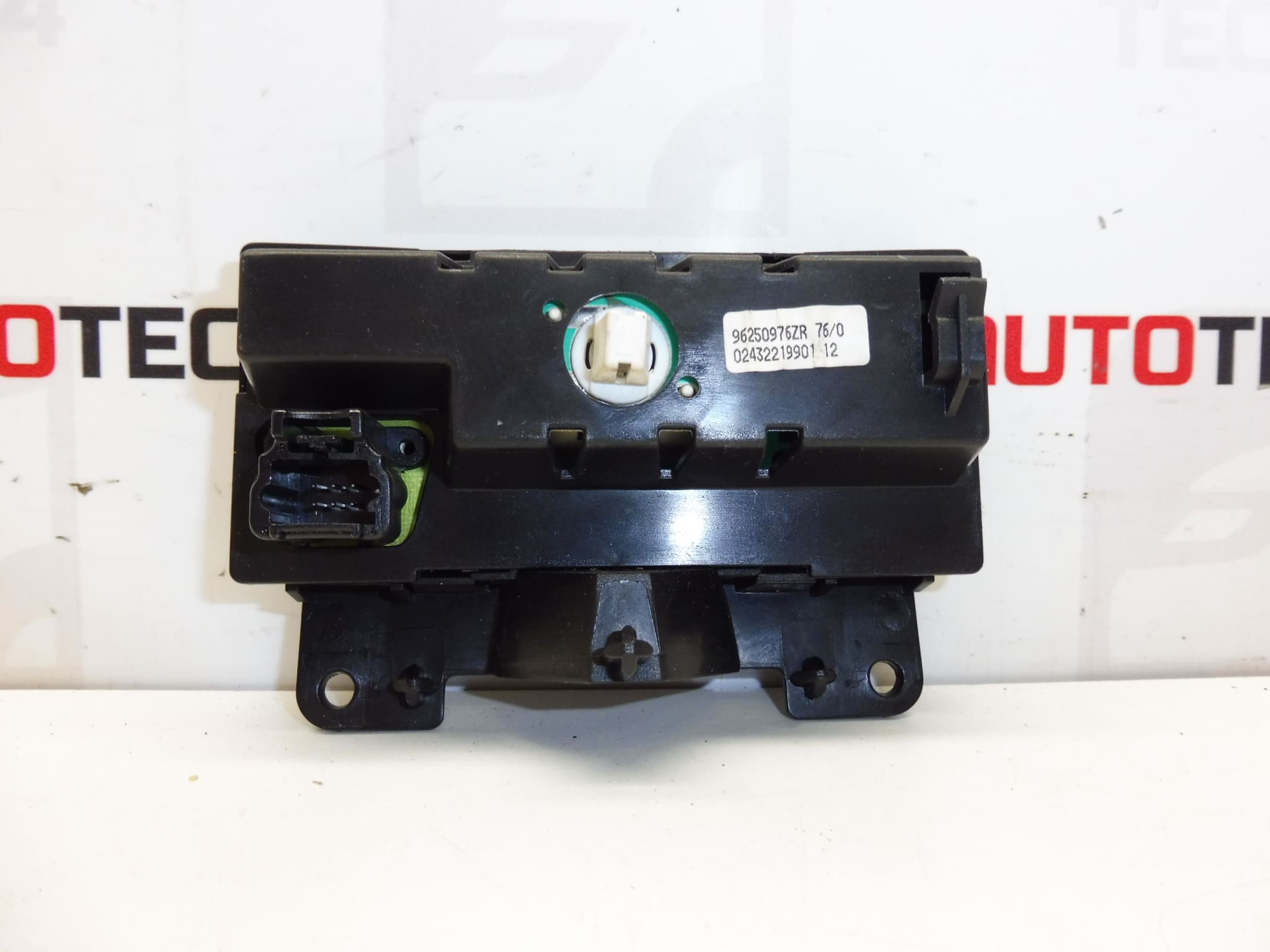 Expositor Citroen Peugeot 96250976ZR 6155N2 - Imagen 2