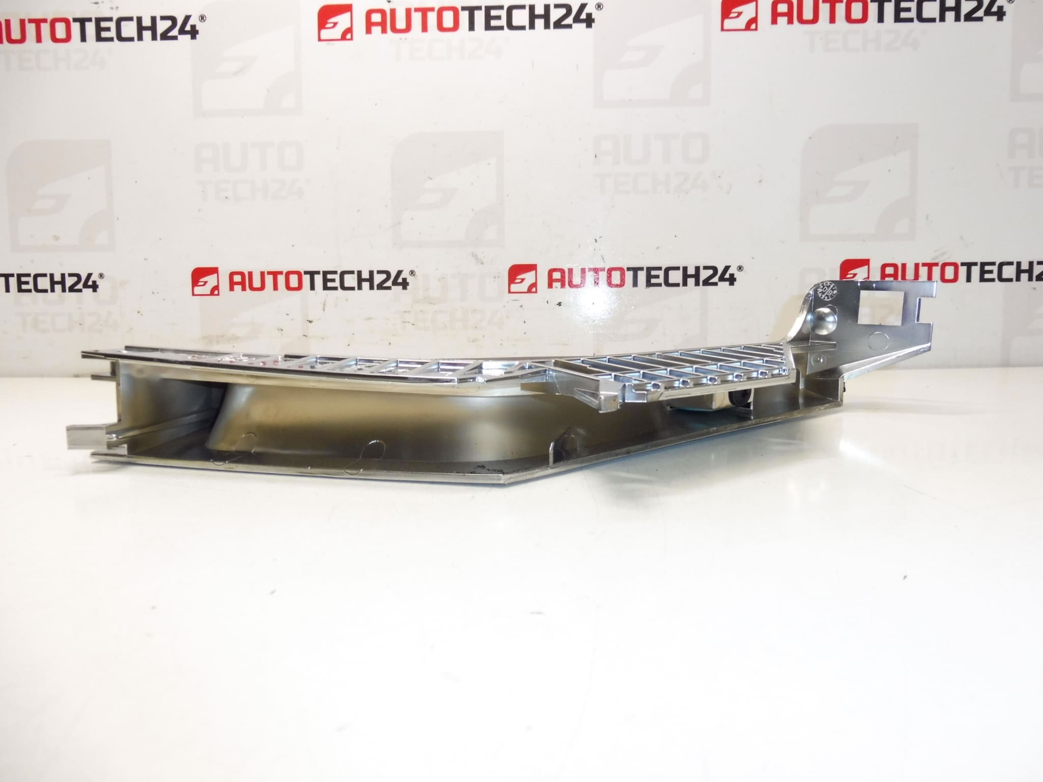 Maneta salpicadero Peugeot 3008 5008 9685077677 823186 - Imagen 2