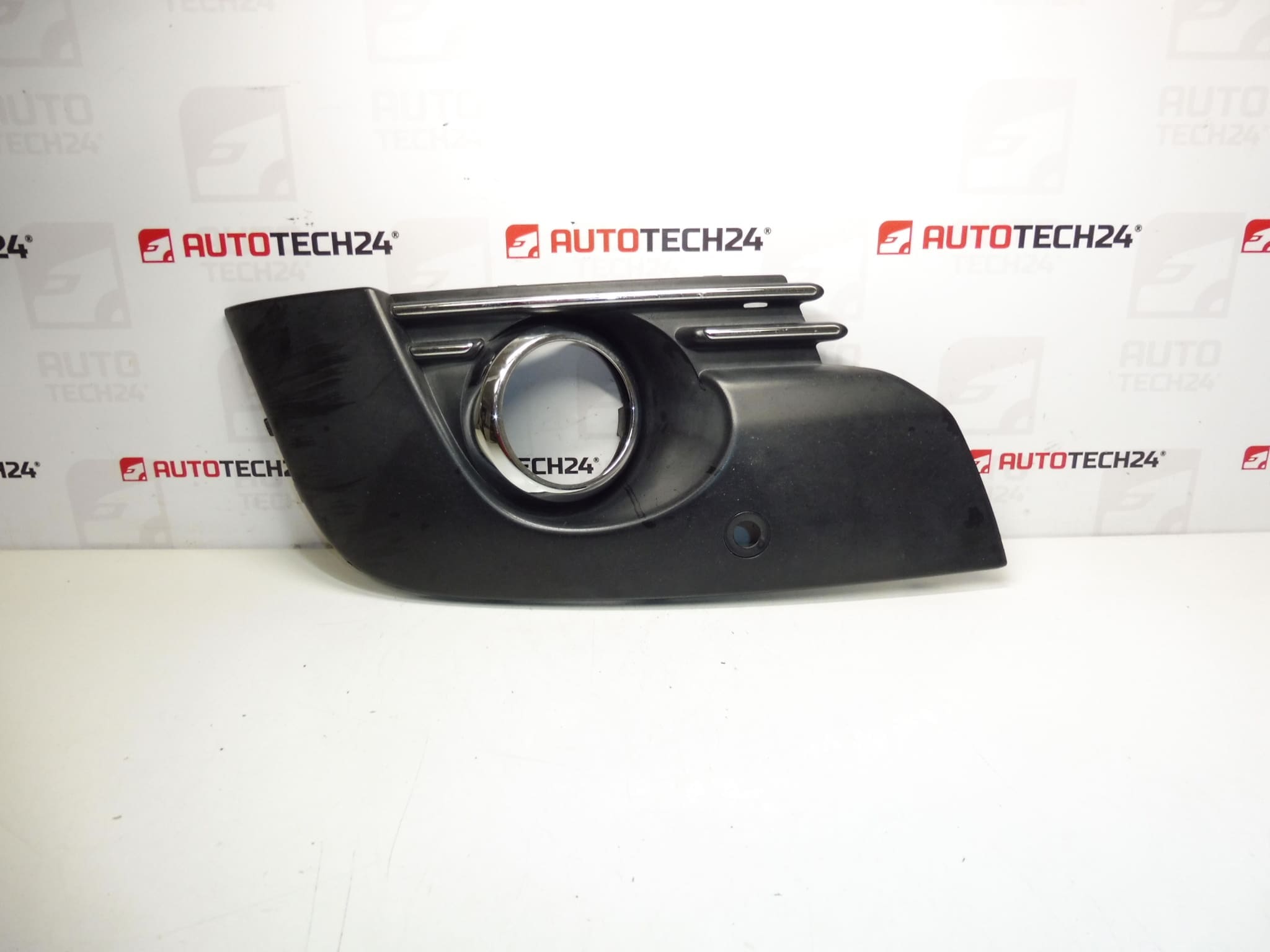 Marco antiniebla derecho Peugeot 3008 9685098077 745315