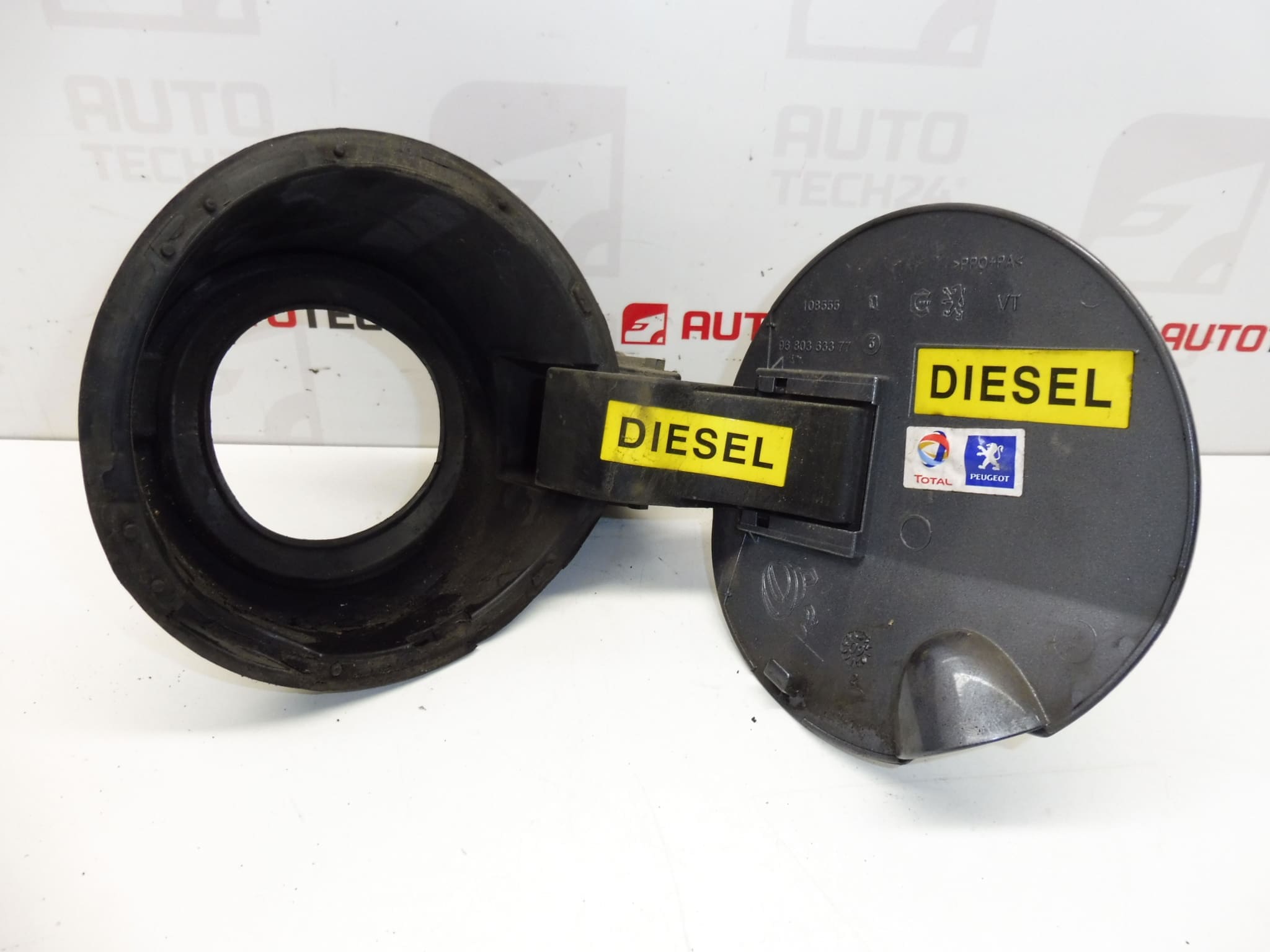 Tapa depósito Peugeot 308 KTHB 1517F4 151899 - Imagen 2