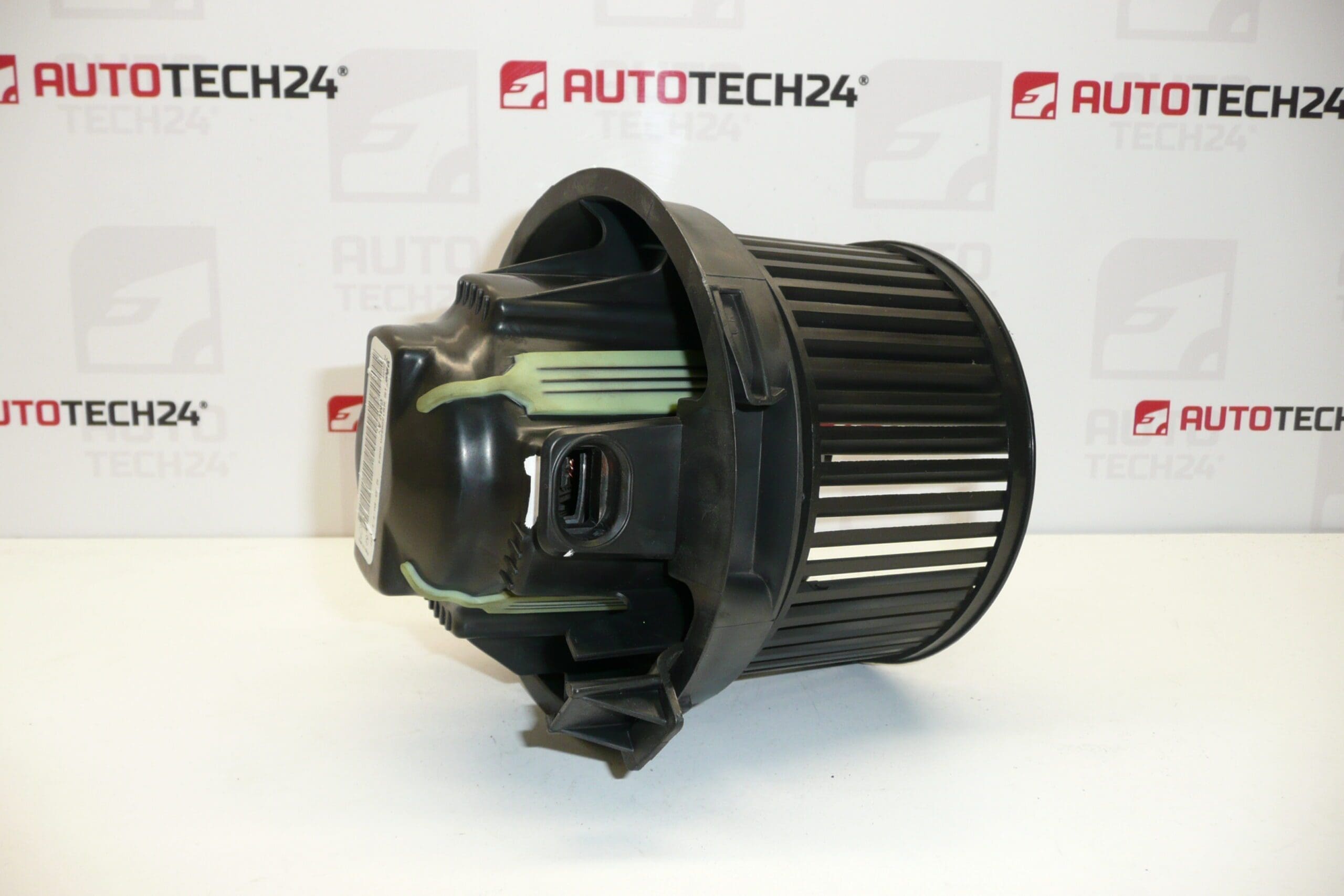 Ventilador calefactor Valeo Citroën Peugeot 207 6441V5 - Imagen 2