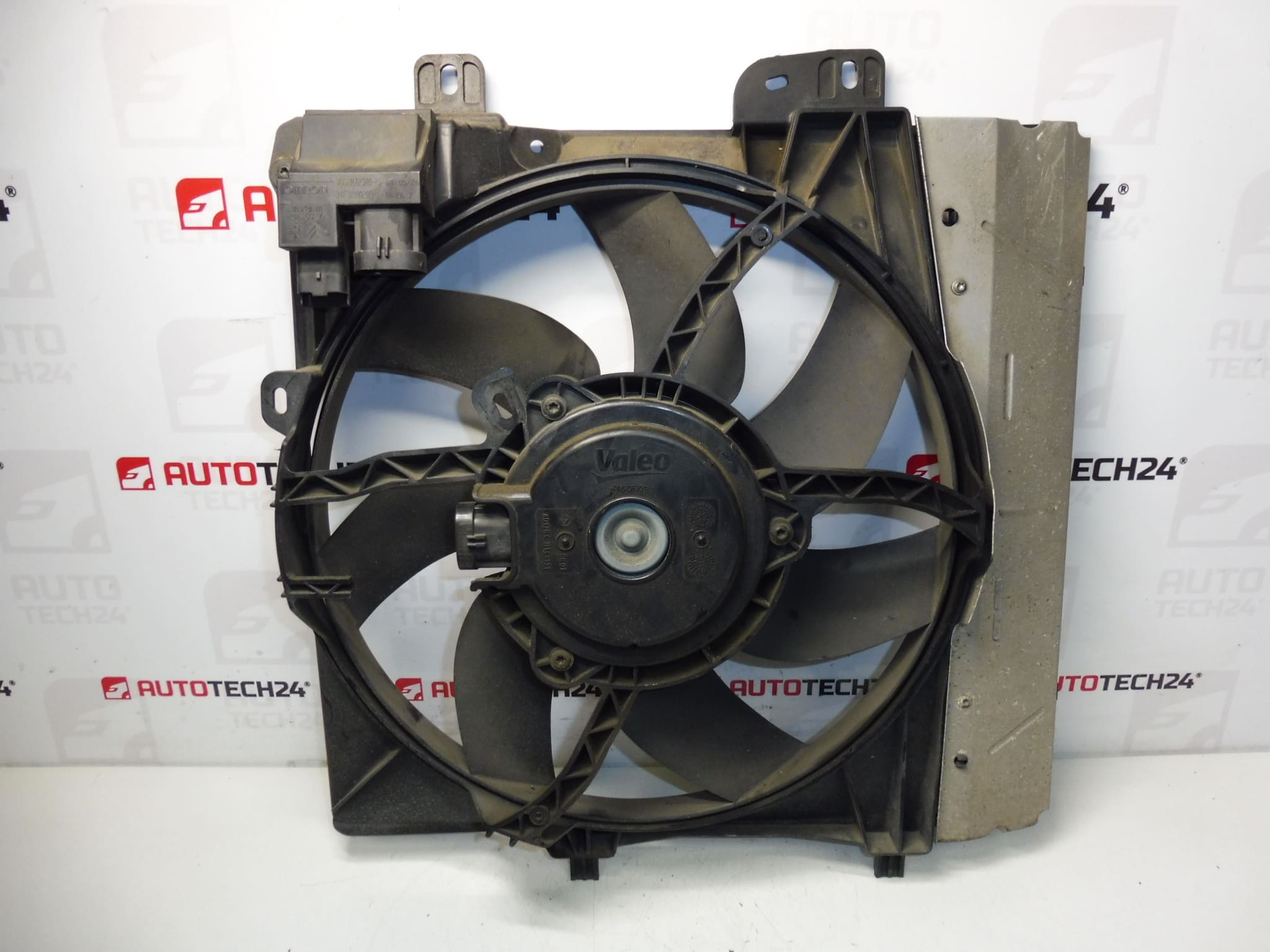 Ventilador del radiador Citroën Peugeot 9653804080 9682902080 1253P8 - Imagen 2